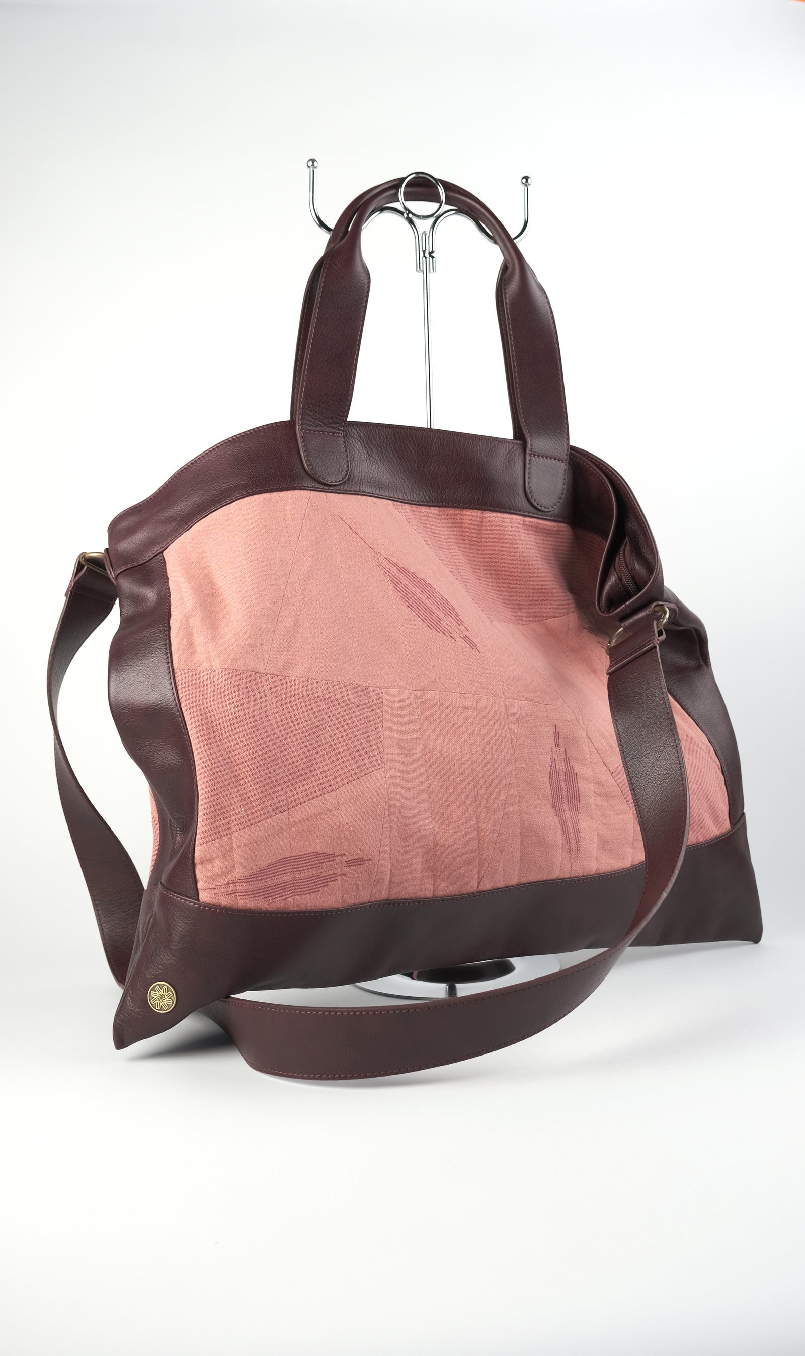 Nagada Nüt Burgundy on Red