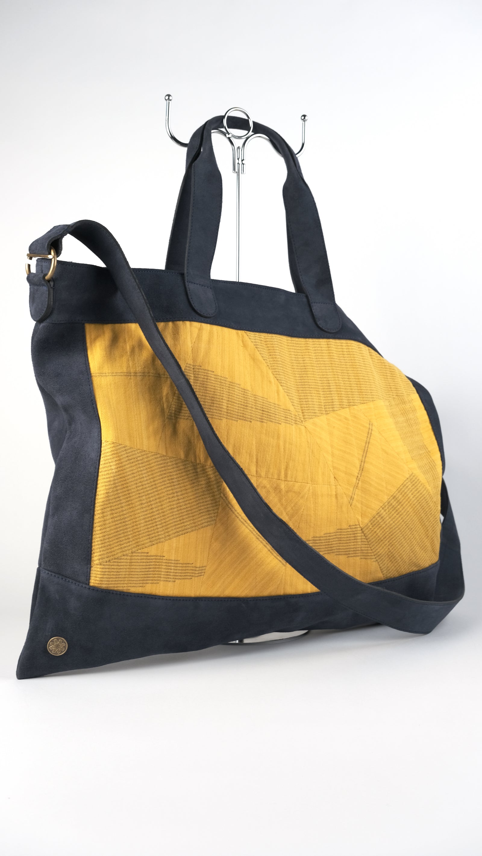 Nagada Nüt Blue on Yellow