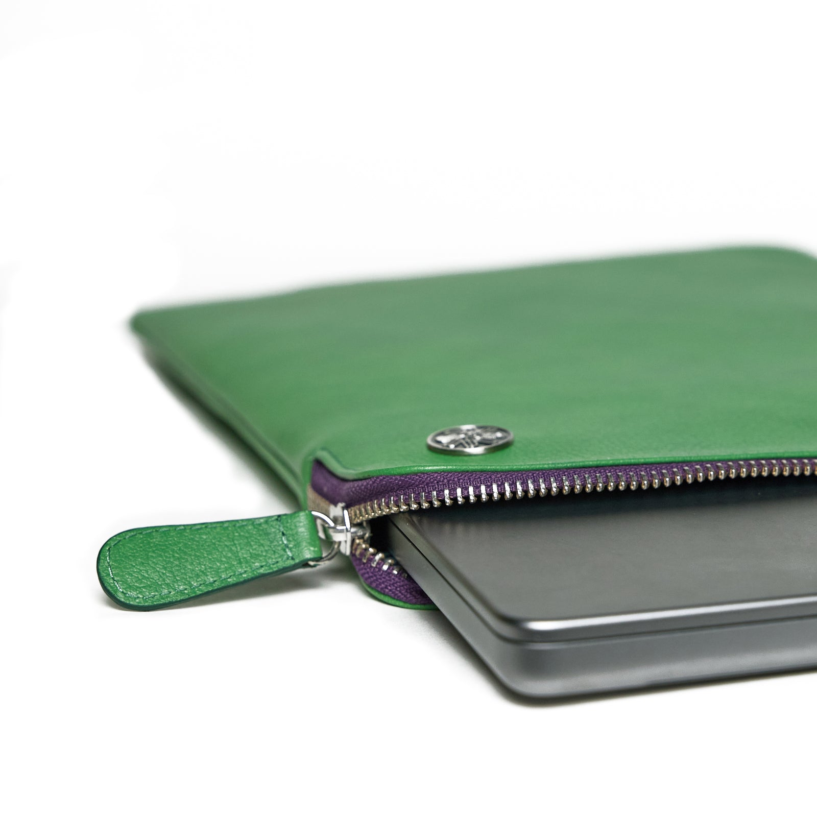 Plugg - Green ( Purple zip )